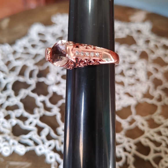 Ring - Picture 2 of 9